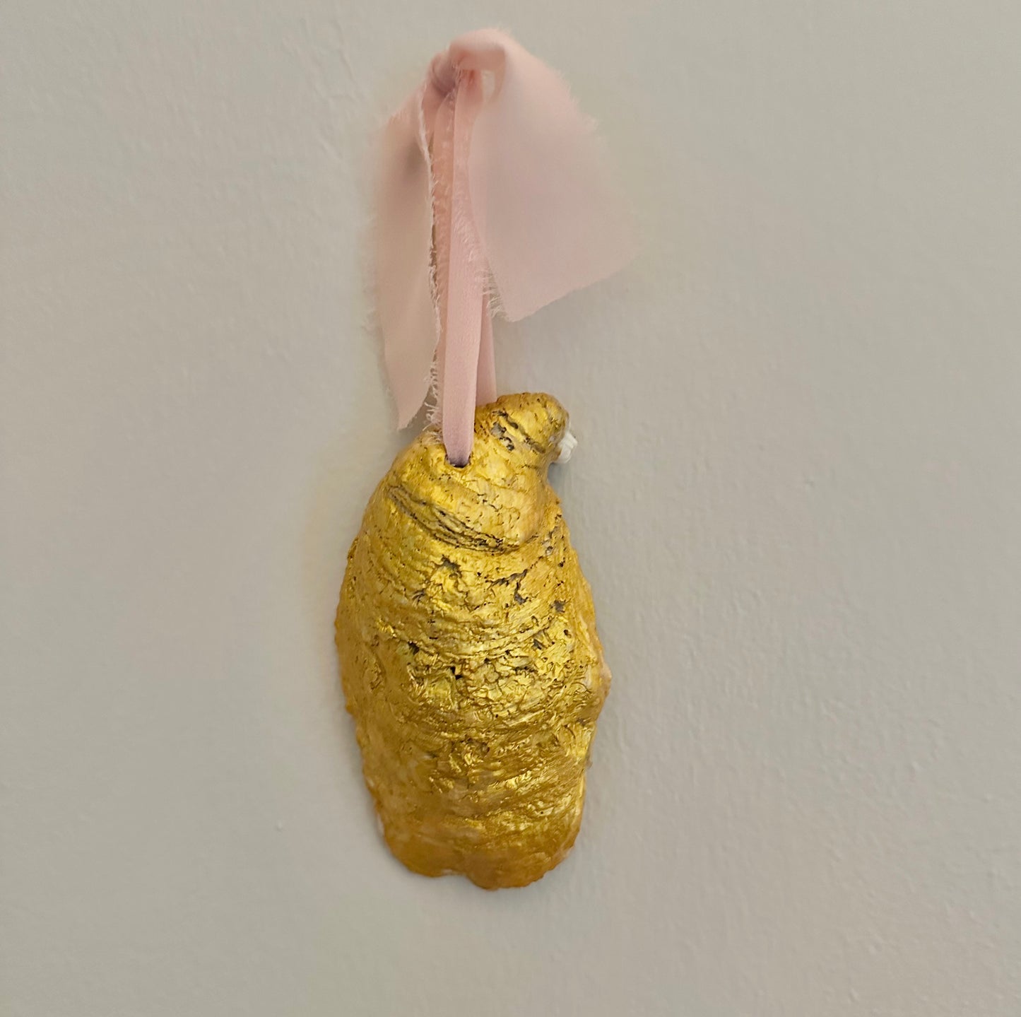 Oyster Ornament Blush