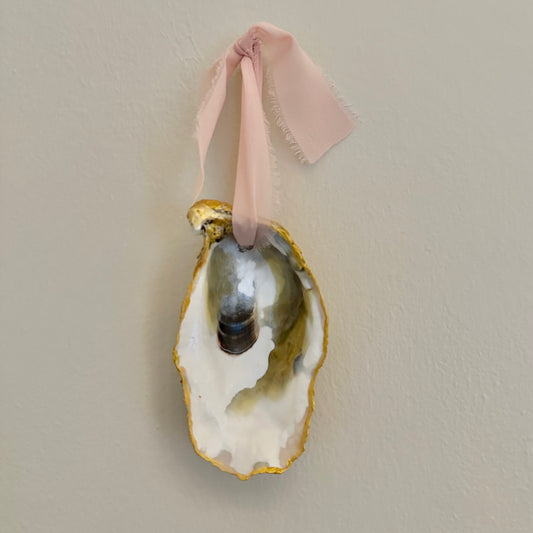 Oyster Ornament Blush